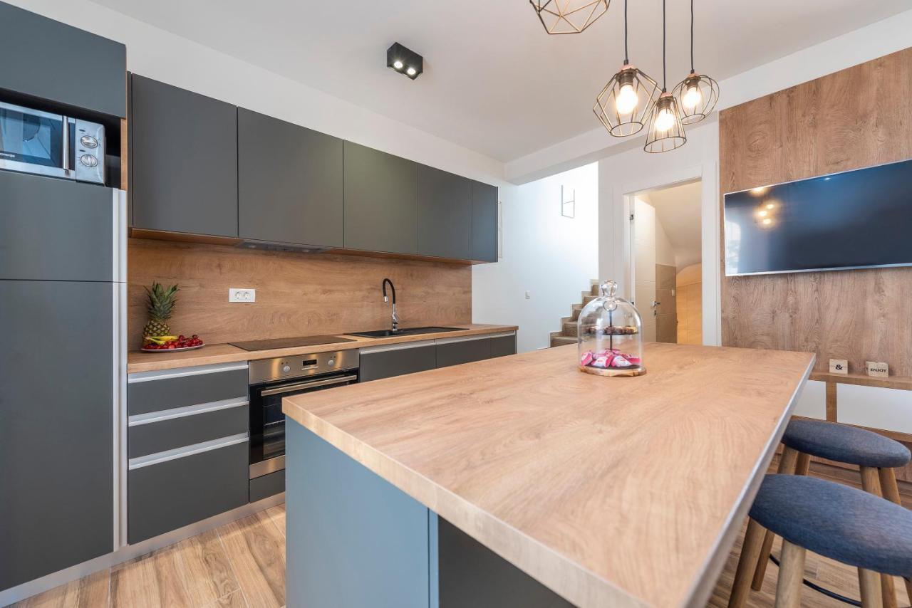 Luxury Apartments - La Vir 3 & 4 Eksteriør bilde