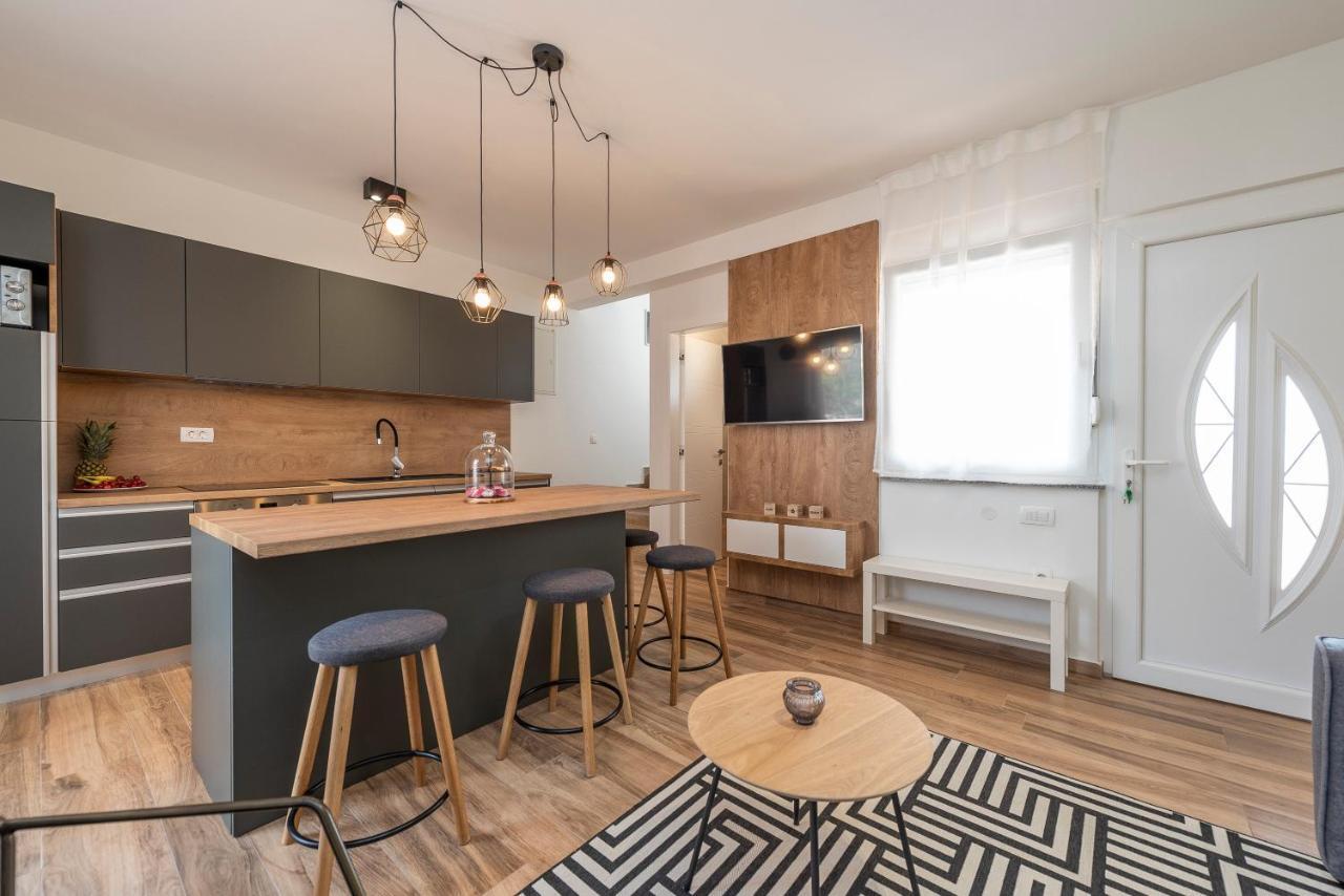 Luxury Apartments - La Vir 3 & 4 Eksteriør bilde